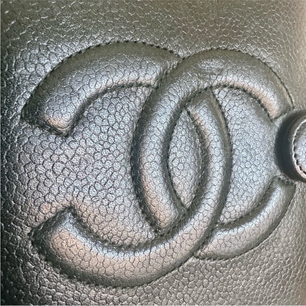CHANEL Caviar Leather large agenda with generic paper black/green color - Picture 8 of 9